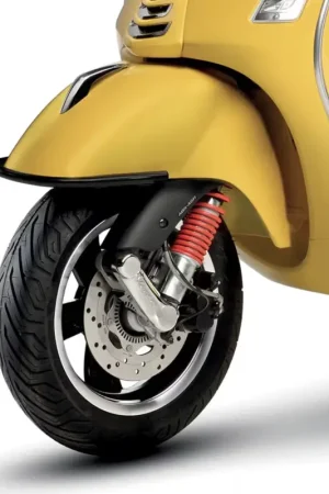 Voorspatbordbeugel mat zwart Vespa GTS 125 – 300 origineel Must-Have