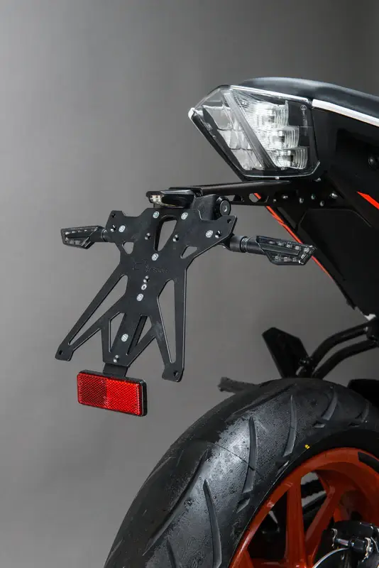 Direct Beschikbaar LighTech Adjustable License Plate Holder Kit